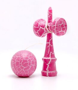 Zdjęcie KENDAMA Różowa drewniana zabawka zręcznościowa - producenta NORIMPEX